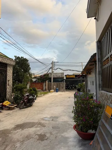 BDS  🔴 HVL [NC] 19 đường số 9 Tăng Nhơn Phú B Q9 BÁN RẺ

Chủ gửi bán 2 miếng đất có 3 sổ riêng tổng diện tích 2200m2 ở Quận 9 cũ

Miếng 500m2 có 3 căn nhà lầu và 10 căn phòng trọ em bán 65tr/m2 

Giá 33 tỷ ( không còn thương lượng ) 



Miếng 17