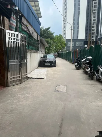 Tứ Hiệp, Thanh Trì thửa đất vuông vắn ô tô đỗ cửa hàng xóm CC Bluegem