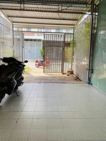 2 sẹc Tô Kí vào căn nhà 1 trệt 1 lầu giá 1 tỷ 050, mua bán sổ sẵn.