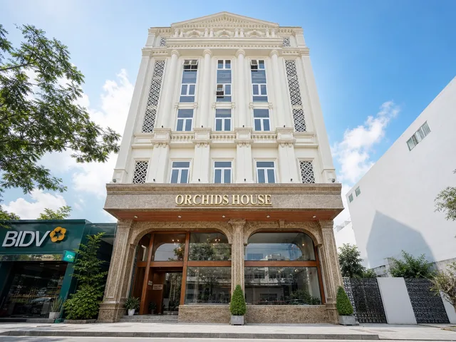 TÒA NHÀ 450m2 ORCHIDS HOUSE Nguyễn Thị Thập QUẬN 7 Khai Thác ~700tr/Th.
