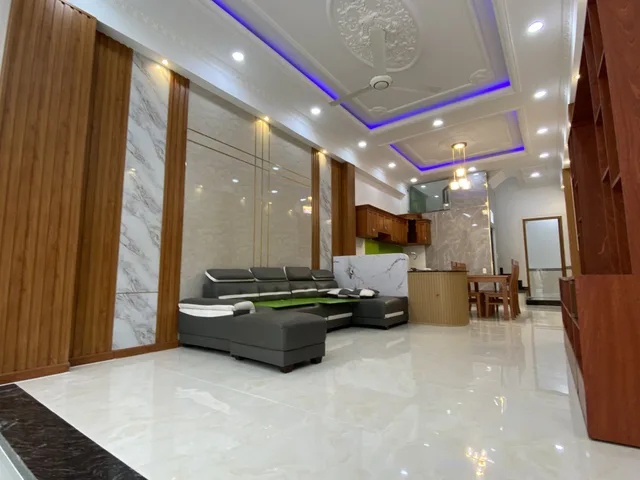 Bán Nhà 1Lầu 1Trệt Đầy Đủ Công Năng Đường Ô tô Né Nhau Thông Bàn Cờ
