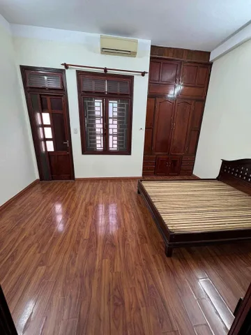 Cho thuê nhà 2 tầng mặt tiền Nguyễn Giản Thanh , Thanh Khê