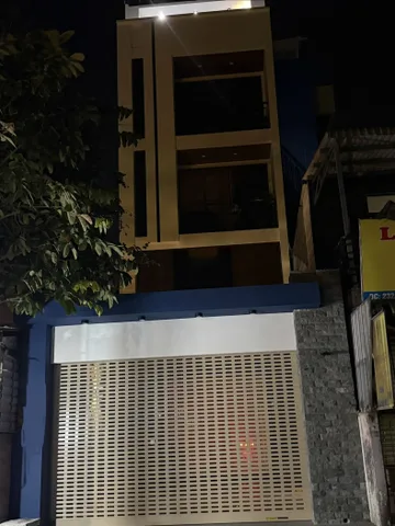 Bán nhà mặt tiền, 2 mặt thoáng đường Nguyễn Huệ (Thành phố Bến Tre cũ)