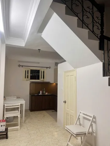 Cho Thuê Nhà Ngõ 221 Hoàng Hoa Thám 30M² 3 Tầng 3 Ngủ - Nội Thất CB - Giá Thuê 15tr