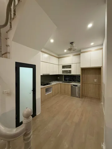 Cho thuê nhà ngõ 514 Thụy Khuê, Tây Hồ 40M x 4T (4 ngủ) giá 15tr ĐÓNG 1 CỌC 1