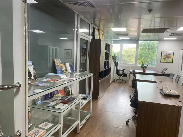 HÀNG HOT NGAY HỒ TÂY – CHO THUÊ VĂN PHÒNG FULL NỘI THẤT 170M GIÁ CHỈ 60 TRIỆU/THÁNG