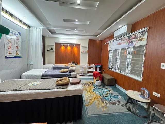 SIÊU PHẨM TRẦN CUNG - GẦN Ô TÔ - MẶT TIỀN RỘNG - BAY NHANH.