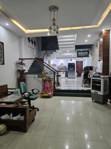 Bán nhà 3 Tầng 3 Phòng Ngủ, Đường Đặng Hoà, View Công Viên - Giá 6.65 tỉ