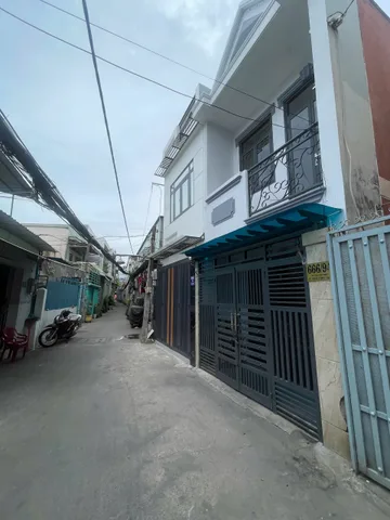 Nhà phân khúc o q7 chưa đến 4 tỷ thì không còn, nhưng e lại có mà đặc biệt là hẻm xe hơi tới nhà.