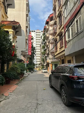 Bán Nhà Phạm Tuấn Tài. Cầu Giấy. Thang Máy. Lô Góc. Ô Tô. DT 60m2. MT 10m. Giá 22.9 Tỷ.