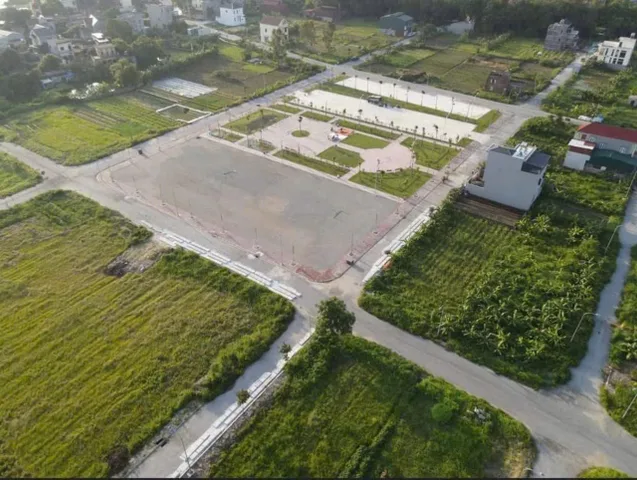 Bán đất lô góc trục chính nhìn vườn hoa khu giãn dân kim đôi kim chân. Diện tích 160m mặt tiền 20m hướng đông nam & tây nam. Phường vũ ninh tỉnh bắc ninh