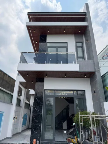 CHÍNH CHỈ CẦN TIỀN GẤP BÁN CĂN NHÀ MỚI XÂY