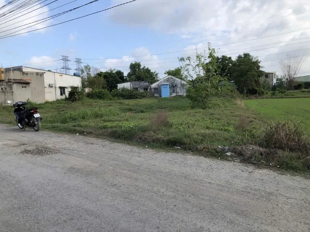 Bán nhà 400m² full thổ cư ngang 10m giá 4.3 tỷ tại Xã Mỹ Hạnh