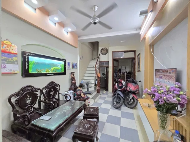 5.6 tỷ – Bán nhà Bạch Mai 37m² x 4 tầng, vị trí trung tâm, ngõ nông, ở cực sướng