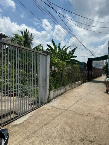 Bán đất 1932m² có sẵn 250m² thổ cư ngang 30m giá 19 tỷ tại Xã Bình Chánh
