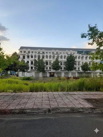VL1-102 | 📐 105m² | 🧭 Nam | 💰 34 triệu/m²