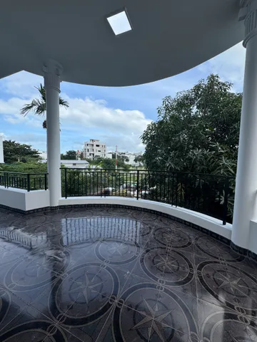 Cho thuê Biệt thự sân vườn 4 mặt thoáng 455m2 ngay KĐT VCN Phước Long TP Nha Trang