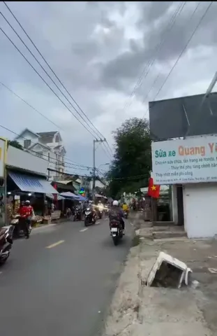 Bán nhà mặt tiền Linh Xuân, Thủ Đức, 8,2x39, 672m2, full thổ. 36,5 tỷ
