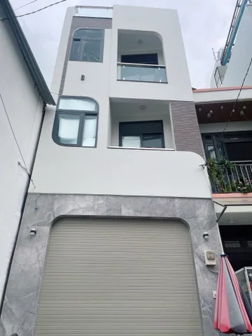 NHÀ ĐẸP NGAY VÒNG XOAY LÊ ĐẠI HÀNH-QUẬN 11- HẺM XE HƠI-51m2-4 TẦNG-THÔNG TỨ TUNG -NỘI THẤT XỊN XÒ