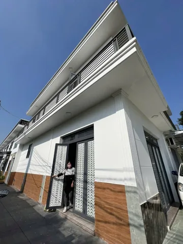 Bán nhà ấp 4, xã Mỹ Yên dt 180m2 , 1 lầu , 4pn,3wc đường oto beton giá 2,4 tỷ