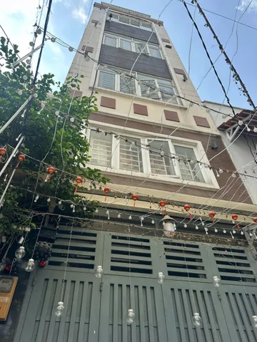 Phòng trọ cửa sổ thoáng có máy lạnh và bếp riêng ngay Đại học Văn Lang cs2