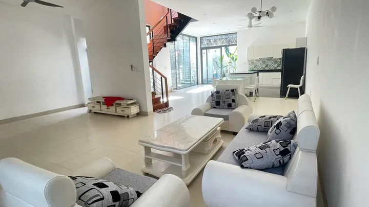 🔥 BÁN VILLA 3 TẦNG VIEW SÔNG – KHU TĐC THỦY TÚ 🔥

🌿 Không gian sống đẳng cấp – Thiết kế hiện đại – Vị trí đắc địa