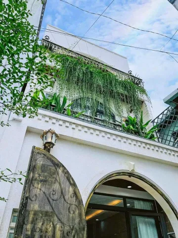 Nhà đẹp giá tốt! Bán nhà 80m2 Sư Vạn Hạnh, P12, Q10. Kế bên Vạn Hạnh Mall. Gía 4 tỷ290 Sổ riêng
