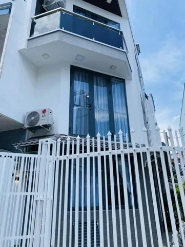 TIN CHÍNH CHỦ - BÁN NHÀ Q11 NGAY CV ĐẦM SEN – 65.2M2 - SHR - 6.05 TỶ. LH:0812946629