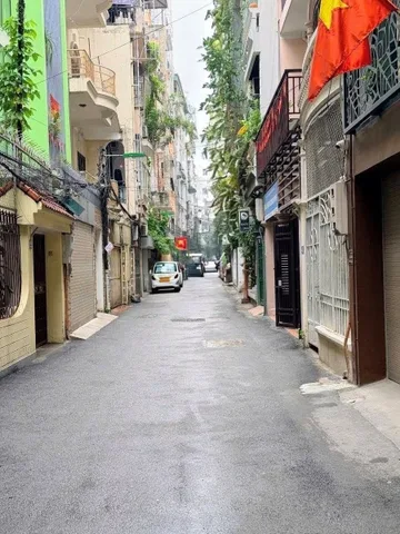 🏡 🏡🏡 CHỈ 17.X TỶ SỞ HỮU NGAY NHÀ 5 TẦNG TRUNG TÂM ĐỐNG ĐA- TRƯỚC NHÀ Ô TÔ TRÁNH- 43.6M SĐCC- KHU PHÂN LÔ GARA Ô TÔ- KHÔNG LO QUY HOẠCH