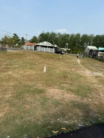 Đất bán 100m2 thổ cư, sổ sẵn,