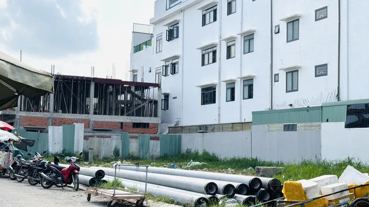 MUA NHÀ PHỐ 7.5M MẶT TIỀN CHỢ CÁI VỒN - NHẬN VÀNG LIỀN TAY