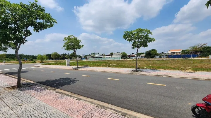 👉Bán đất sổ đỏ mặt tiền đường 13m khu dân cư Đào Sư Tích