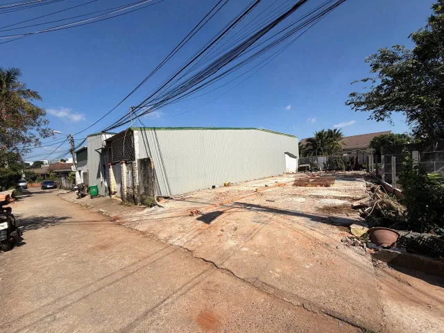 Bán đất 100m² có sẵn 50m² thổ cư ngang 5m giá 2.76 tỷ tại Phường Buôn Ma Thuột