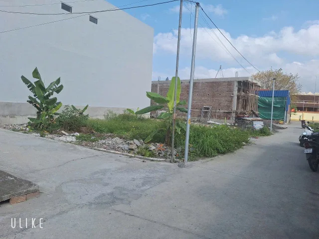 Bán lô góc 60 m đường thông ngõ ô tô tại  Thuỷ Triều ,cách 359 :100m. L/h:076.231.9990 e Thúy