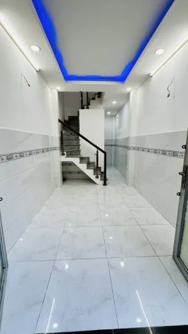 BÁN NHÀ 2 PHÒNG NGỦ HẺM 241 BẾN VÂN ĐỒN QUẬN 4
