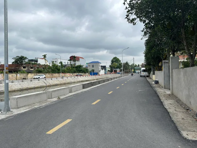 Bán 85 m Ngũ Lão đường thông ngay gần trường học , chợ. Cách 359:200m.l/h:076.231.9990 e Thúy