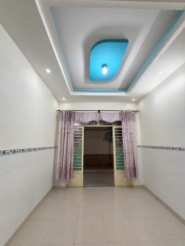 🎉 SIÊU PHẨM 2 TẦNG – NHÀ ĐẸP NHỈNH 4 TỶ – NGAY NGÃ TƯ BỐN XÃ 🔥