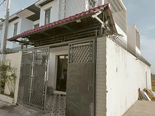 Bán Nhà 1 trệt 1 lầu, còn mới 

Vi trí  khu trại ếch -  phường Long tâm tp br khu vực dân cư đông đúc.