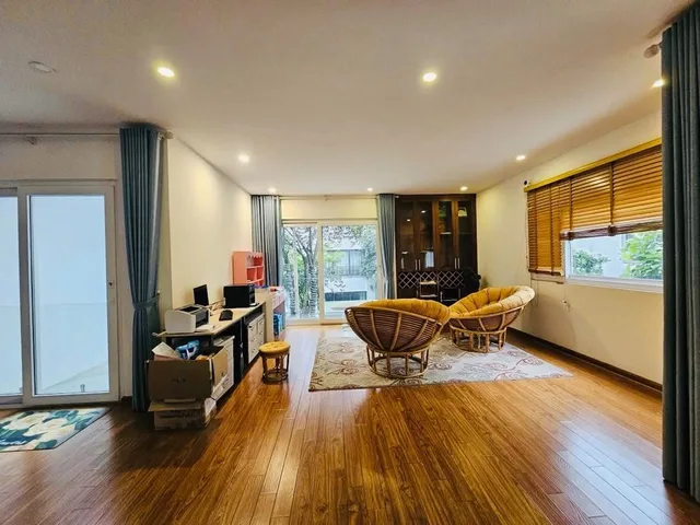 BÁN BIỆT THỰ HOÀNG NGÂN CẦU GIẤY 307.3M² - LÔ GÓC 2 MẶT PHỐ - KHÔNG GIAN SỐNG XỨNG TẦM