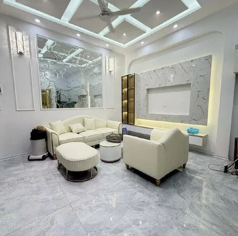 NHÀ MỚI KÍNH KONG- PHỐ ĐÊ LA THÀNH- Ô TÔ ĐỖ CỬA VÀO NHÀ- THANG MÁY- 33/36M2-6T- MT5M- SỔ VUÔNG ĐẸP NỞ HẬU