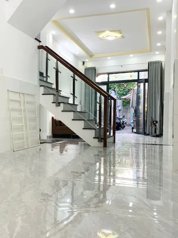 Cạnh Khu Tên Lữa,Nhà Đẹp, DT 60 M2,Nhỉnh 4 Tỏi