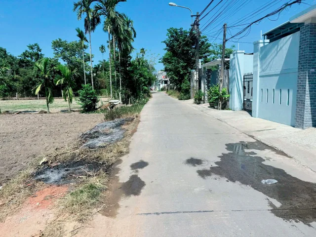 Bán đất 700m² có sẵn 100m² thổ cư ngang 7m giá 2.75 tỷ tại Phường Nghĩa Lộ