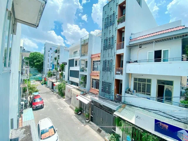 ĐƯỜNG 10M, SIÊU PHẨM HOÀNG HOA THÁM – Ga T3,  NHÀ 3 TẦNG – CHỈ 8.9 TỶ