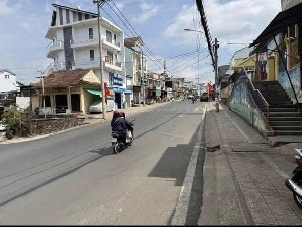 CHO THUÊ MẶT BẰNG KINH DOANH ĐƯỜNG NGÔ QUYỀN P6 ĐÀ LẠT