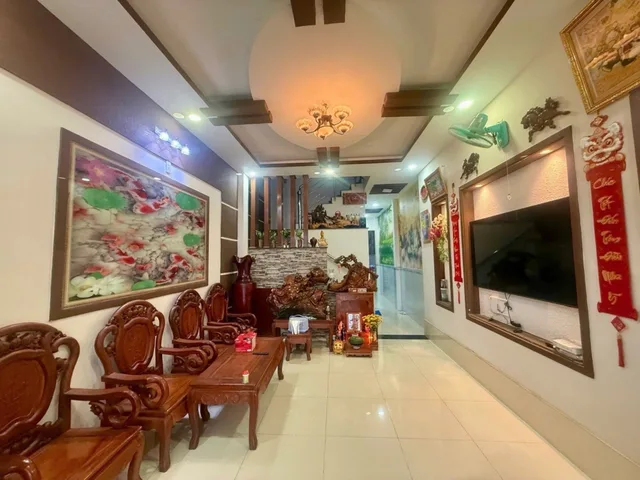 🚨🏡KẸT  BANK BG NHÀ 4 TẦNG KD TỐT CHỈ 7.X TỶ HXT Đ. LÒ LU LÃ XUÂN OAI Q9 ⏰