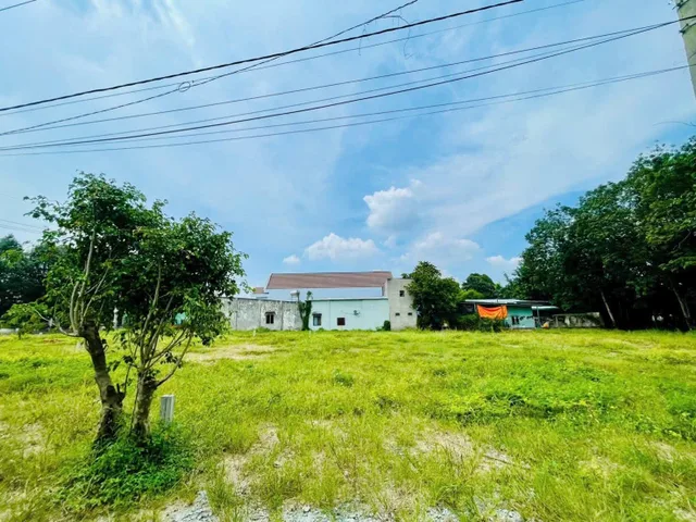 Bán lô đất ngay trung Tâm Củ Chi, dt 130m2 full thổ cư, ngay mặt tiền chợ