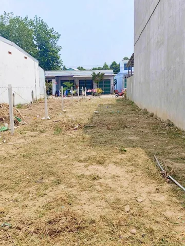 Bán đất Chơn Thành Bình Phước, mặt tiền đường nhựa, dân cư có sẵn, điện nước đầy đủ. Chỉ cần 275tr là sở hữu