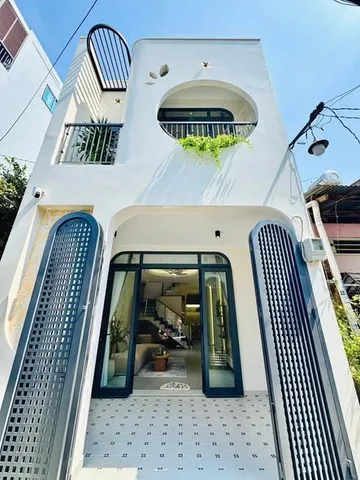 Bán nhà - Giá 4 tỷ350tr siêu phẩm ở Lý Chính Thắng, Q1. DT 65m2, hẻm 6m, HĐ thuê 19tr. SHR chính chủ