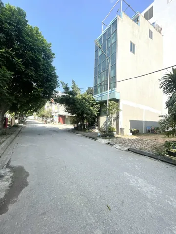 Bán đất TT Chúc Sơn - Chương Mỹ 85m mặt tiền 6m, đường ô tô, sổ full thổ cư.