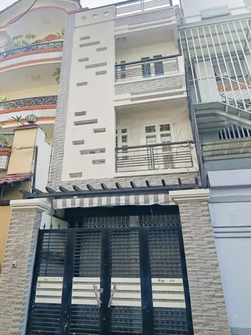 📢  Nhà ngay Lý Thường Kiệt và Lạc Long Quân hẻm xe hơi tránh nhau, thuận tiện di chuyển và kinh doanh, pháp lý rõ ràng hoàn công đầy đủ.